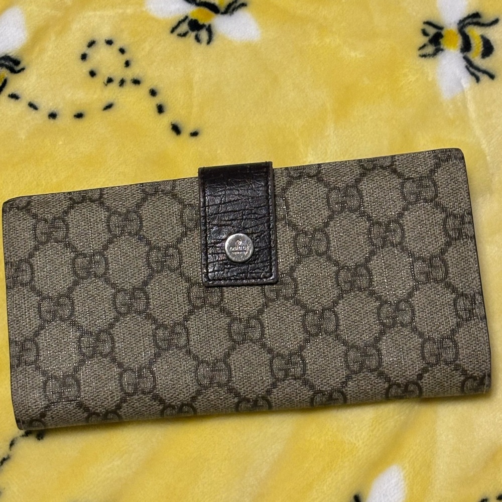 Gucci wallet